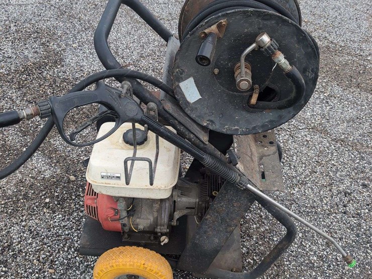 honda-gx270-9.0-powered-pressure-washer-with-hose-reel-image-7