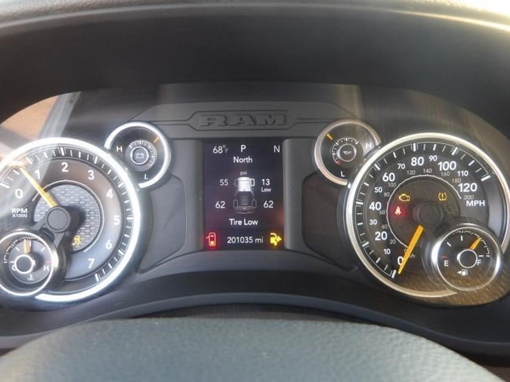 2019-dodge-ram-2500-image-22