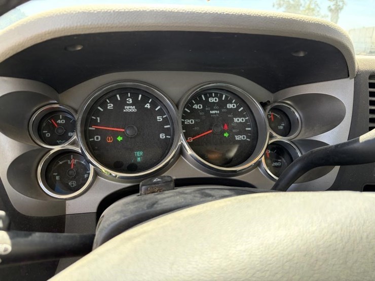 2012-gmc-sierra-2500hd-image-18