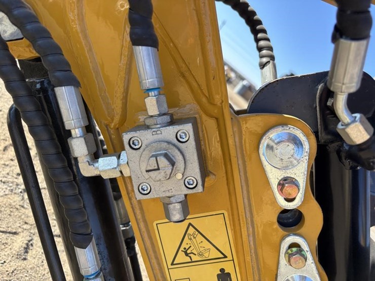 2026-me20-hydraulic-excavator-image-9