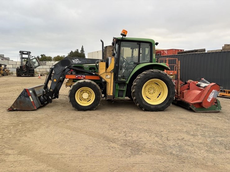 john-deere-6330-image-5