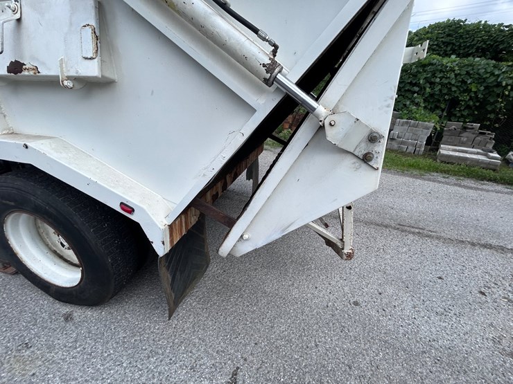 1995-ford-l7000-image-20