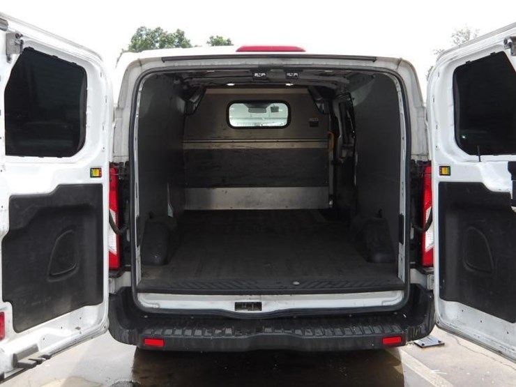 2018-ford-transit-image-13
