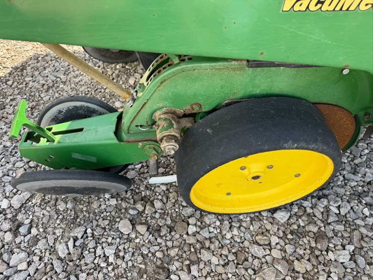 john-deere-7200-image-35