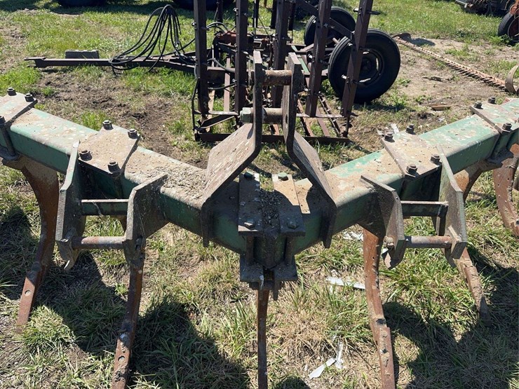 john-deere-7-image-11