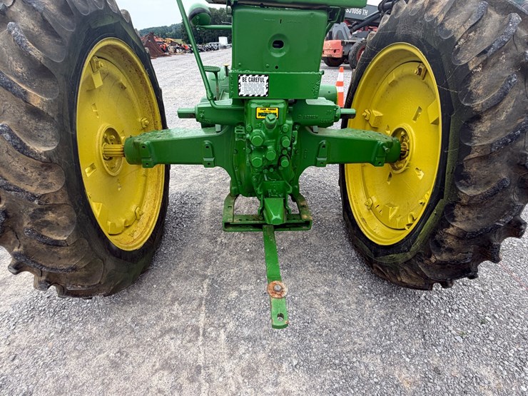 1950-john-deere-b-image-13