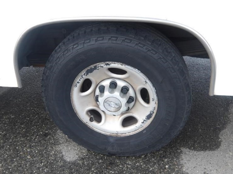 2008-chevrolet-silverado-2500-image-8