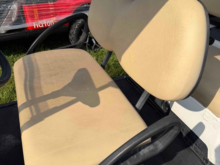 club-car-precedent-6-seater-golf-cart-*new-batteries*-image-13