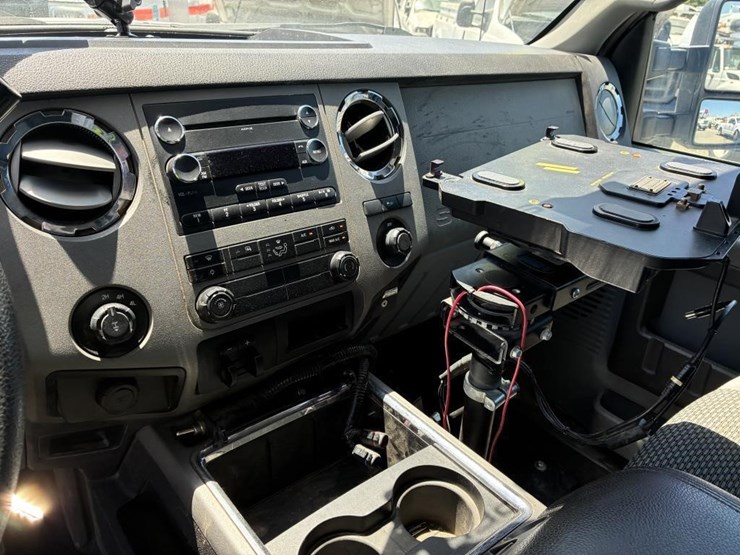 2011-ford-f350-image-18