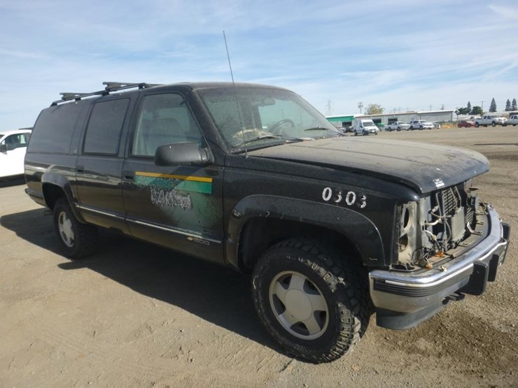 1994-chevrolet-suburban-image-2