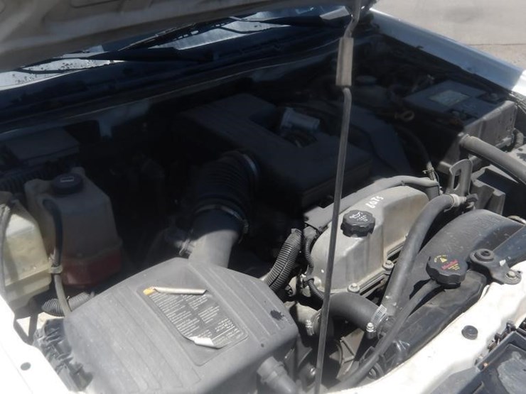 2011-chevrolet-colorado-image-8