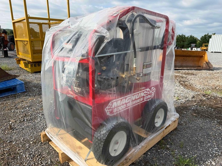 2026-unused-magnum-4000-series-hot-water-pressure-washer-image-3