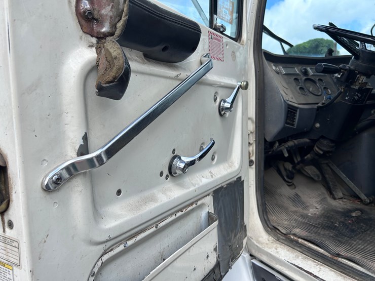 1995-ford-l7000-image-28