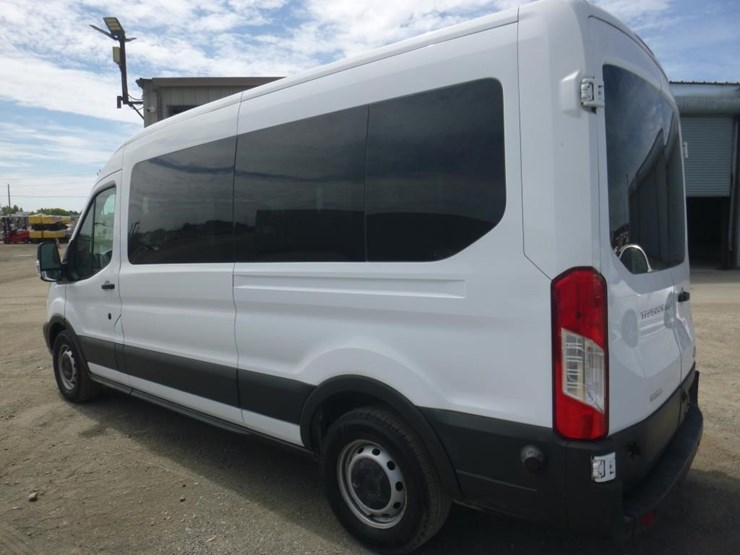 2017-ford-transit-image-4