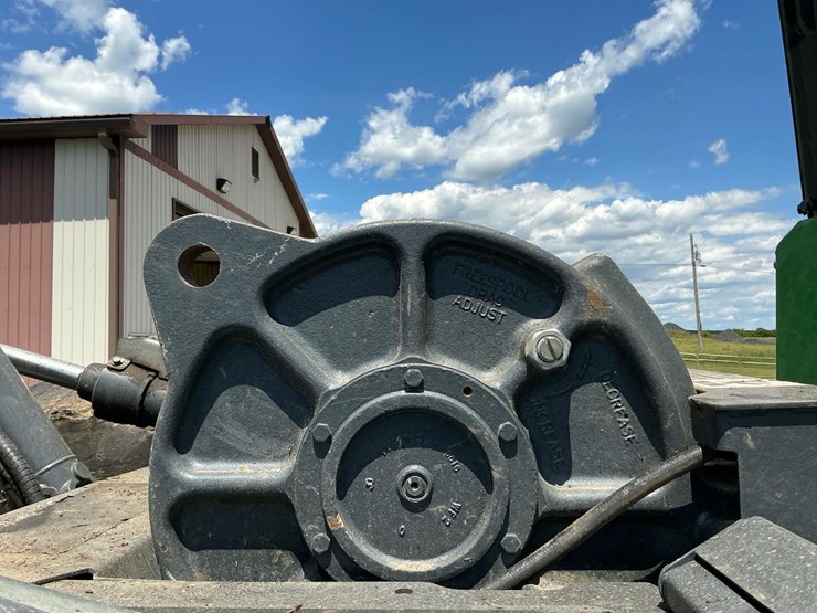 2019-deere-848l-image-46