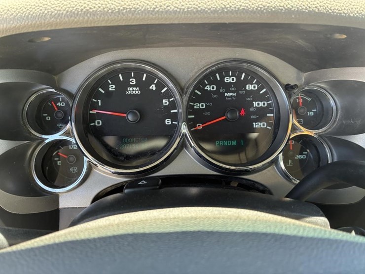 2012-gmc-sierra-2500hd-image-25