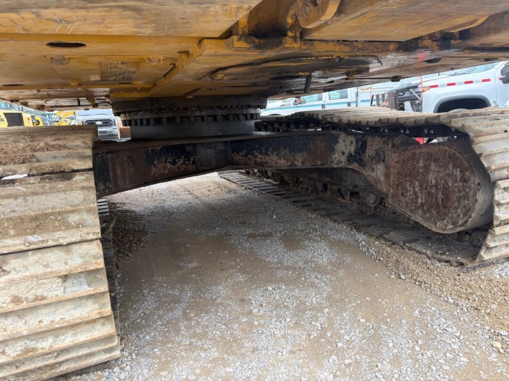 2017-caterpillar-323fl-image-14