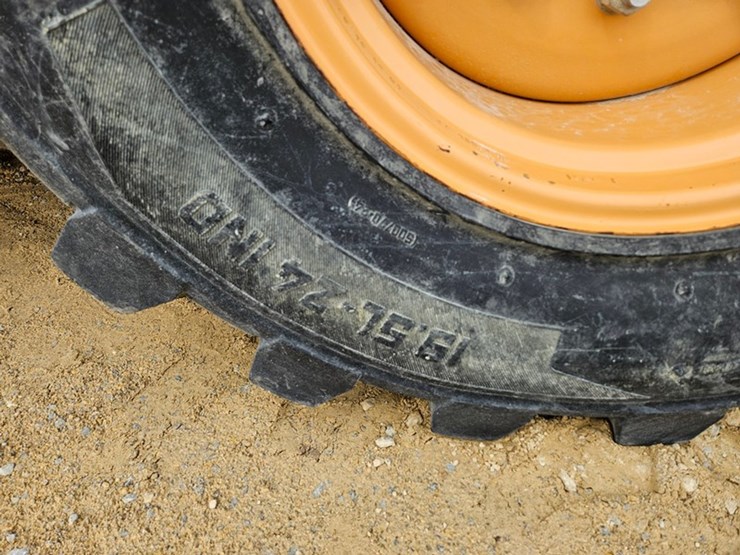 #27-•-case-570d-tractor/loader/scraper-image-44