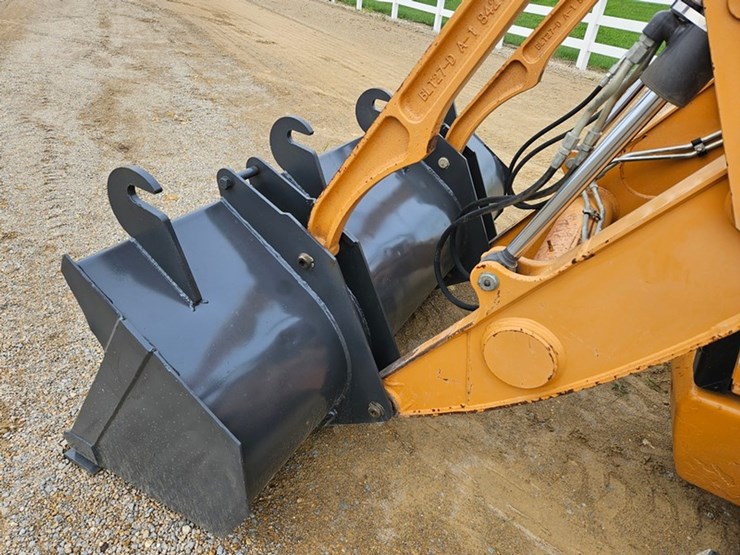 #27-•-case-570d-tractor/loader/scraper-image-10