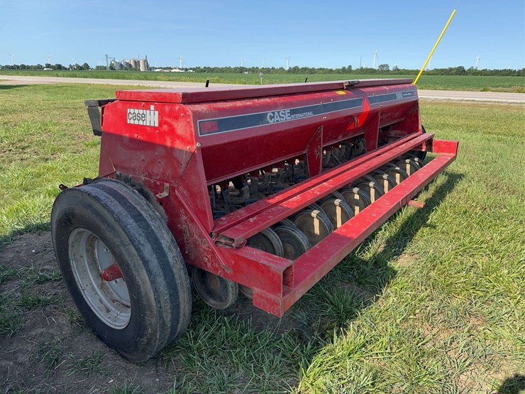 case-ih-5100-image-3