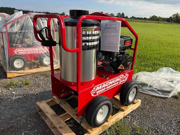 2026-unused-magnum-4000-series-hot-water-pressure-washer-image-3