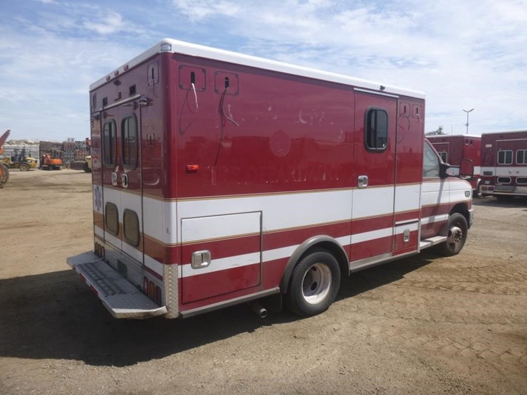 2019-ford-e350-image-3