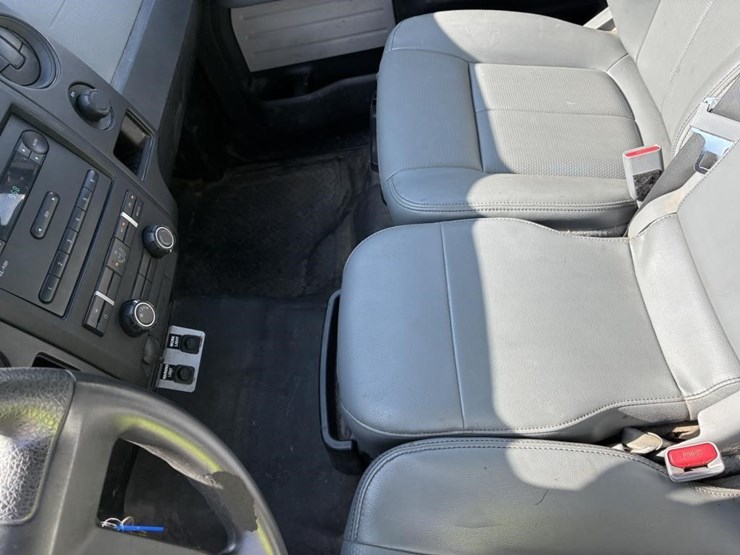 2013-ford-f150-image-18