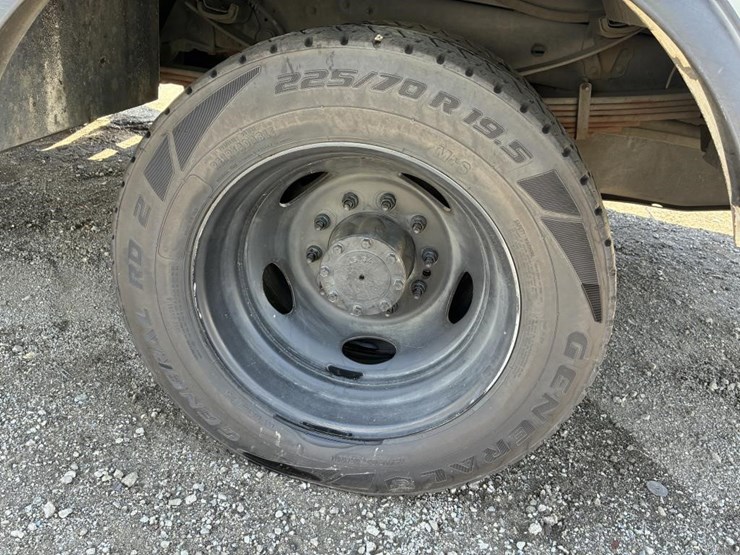 2012-ford-f550-image-5