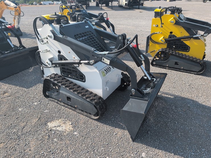 #42-•-new-zjg-zj-380-mini-skid-loader-image-2
