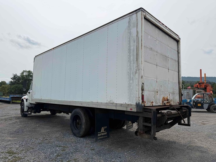 2009-international-durastar-4300-image-15