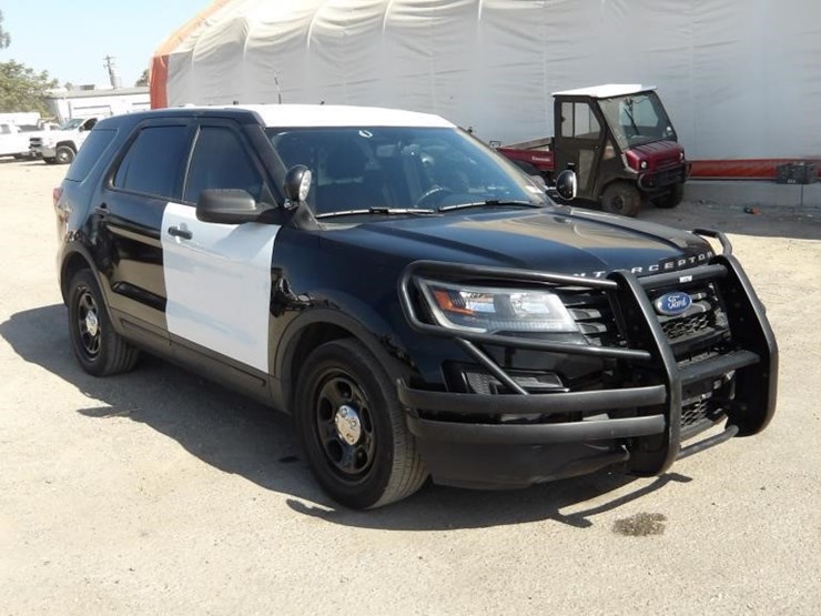 2017-ford-explorer-image-3