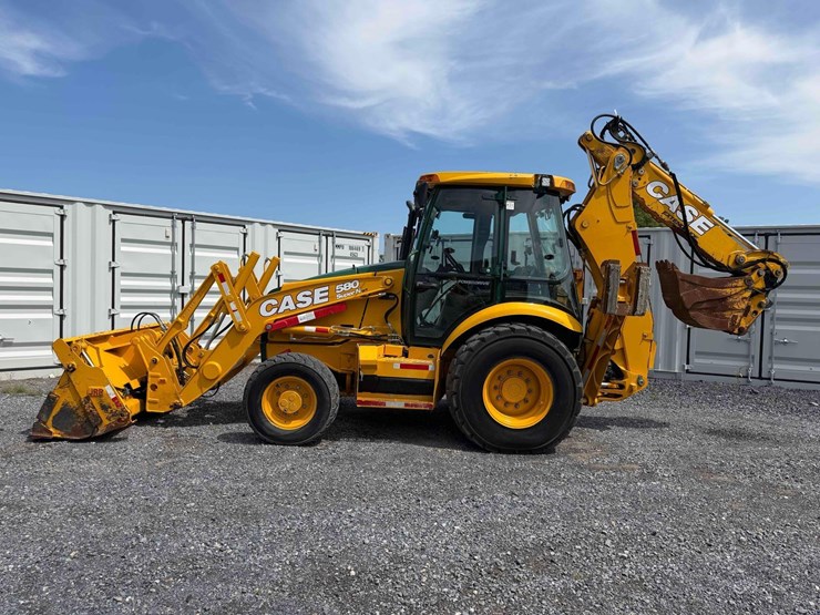 2021-case-580sn-wt-image-2