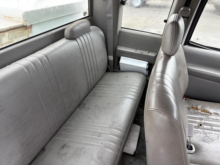 1997-chevrolet-k2500-image-11