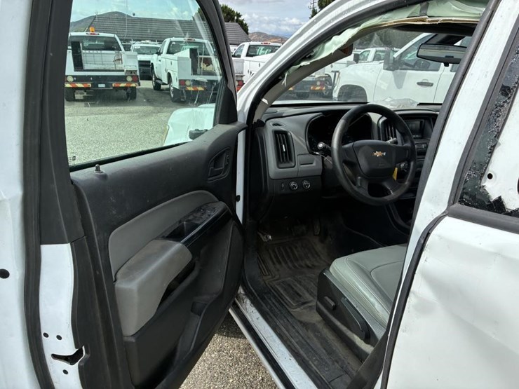 2016-chevrolet-colorado-image-18