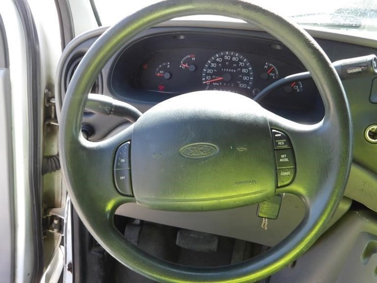 2002-ford-e350-image-17