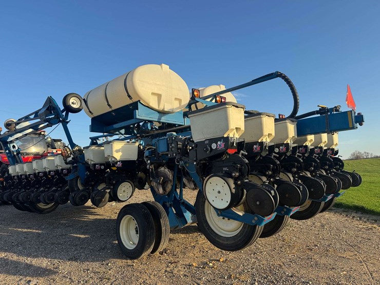 kinze-3800-image-12
