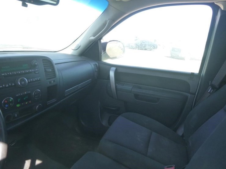 2012-chevrolet-1500-image-11