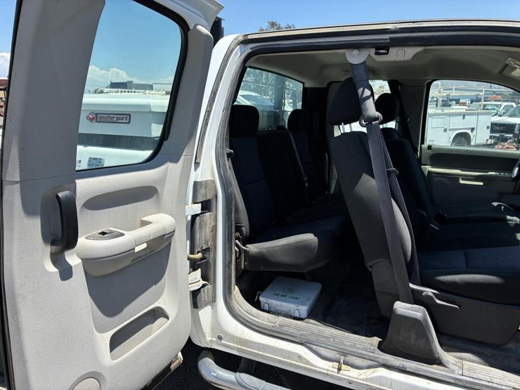 2012-gmc-sierra-2500hd-image-17