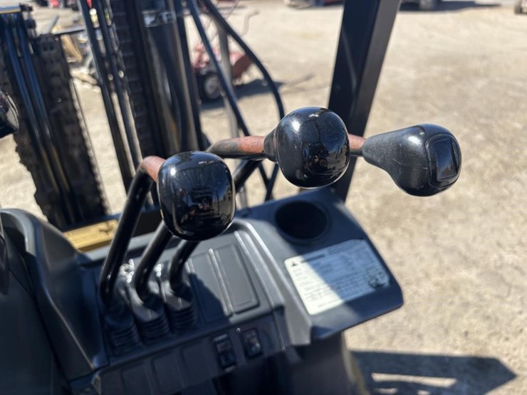 2016-caterpillar-2c6000-image-23