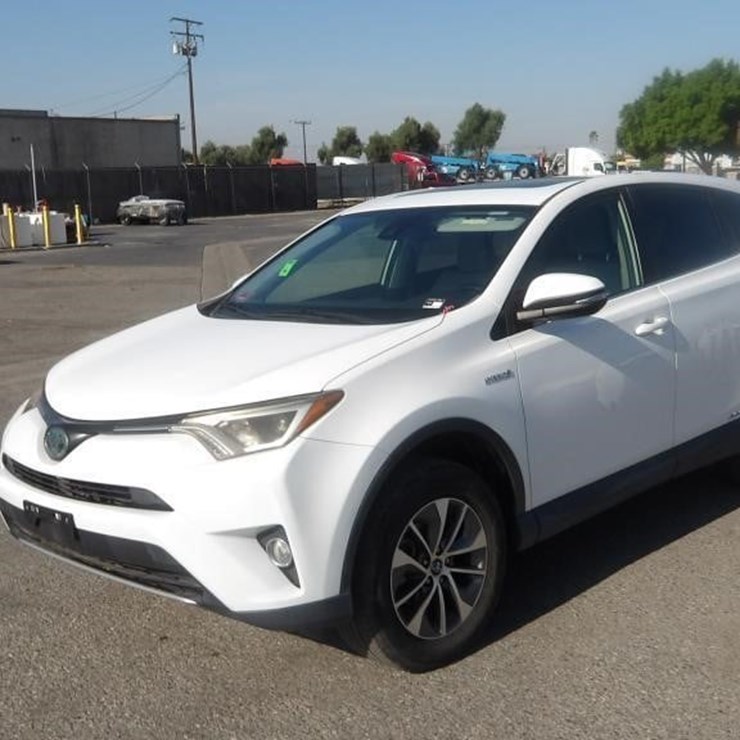 2018 TOYOTA RAV4