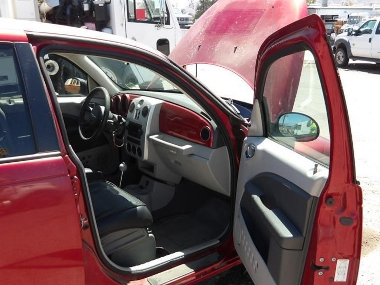 2008-chrysler-pt-cruiser-image-15