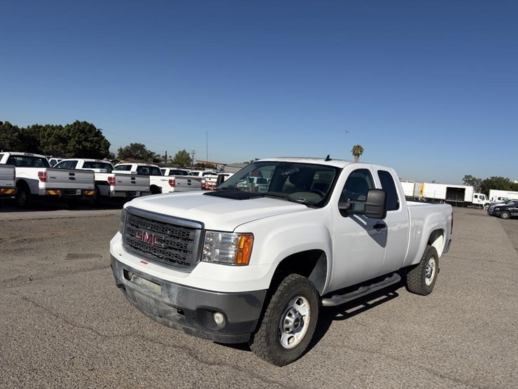 2012-gmc-sierra-2500hd-image-1
