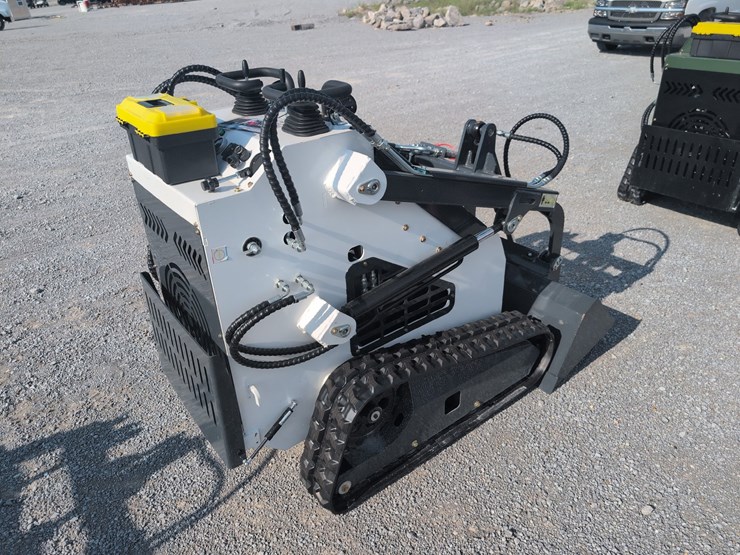 #39-•-new-zjg-zj-380-mini-skid-loader-image-3