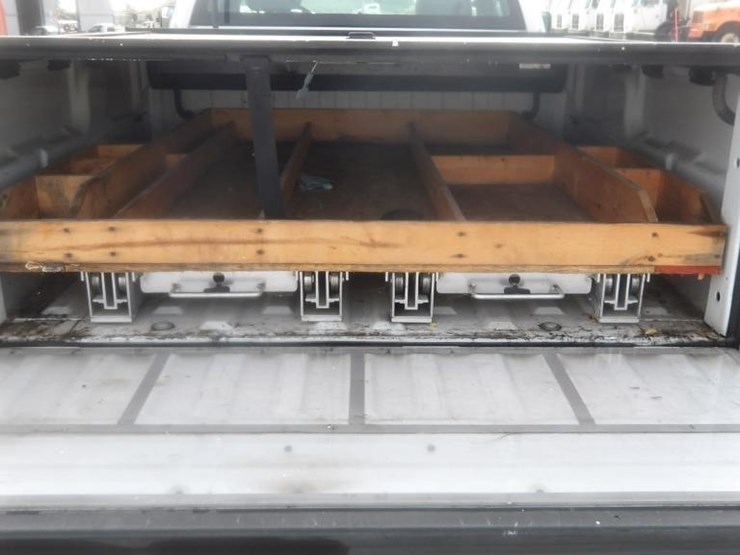 2011-ford-f150-xl-image-13