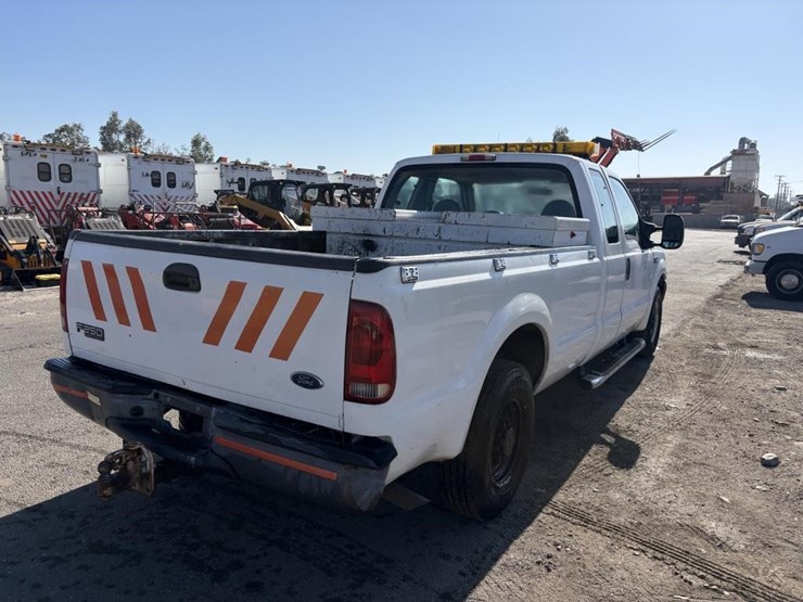 2004-ford-f250-image-3