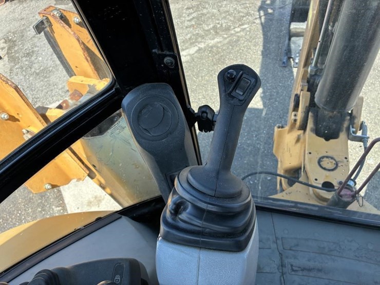 2007-caterpillar-430e-image-32