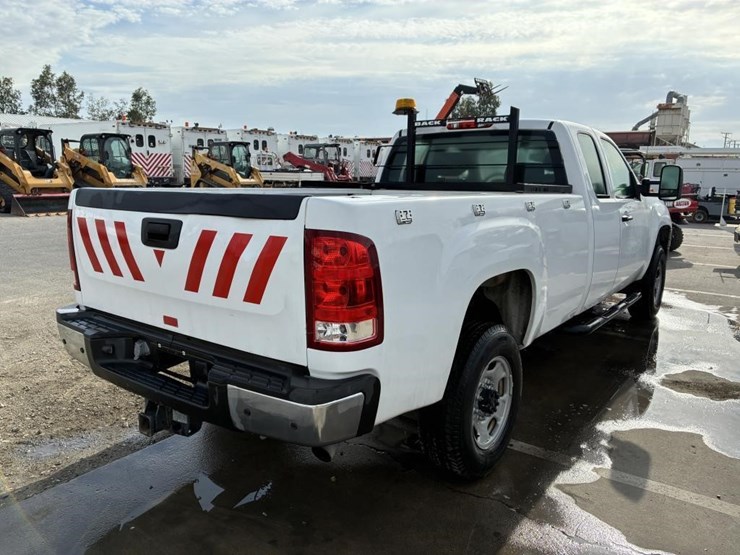 2012-gmc-sierra-2500hd-image-4