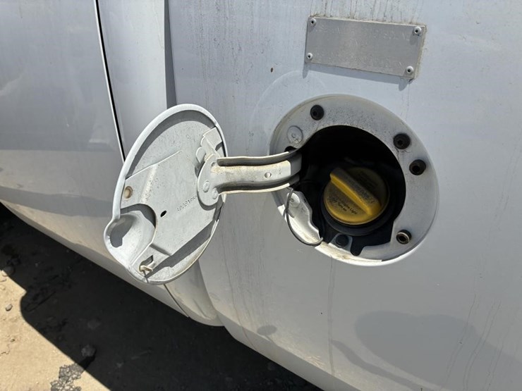 2012-gmc-sierra-2500-image-19