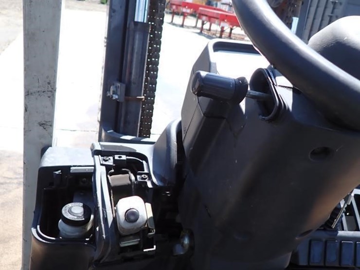 2015-nissan-mcp1f2a20lv-forklift-image-20