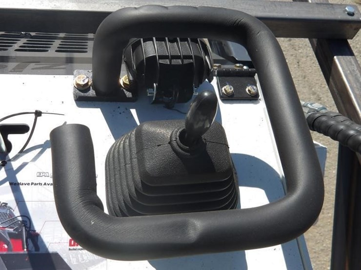 2026-zjz-380-skid-steer-track-loader-image-16